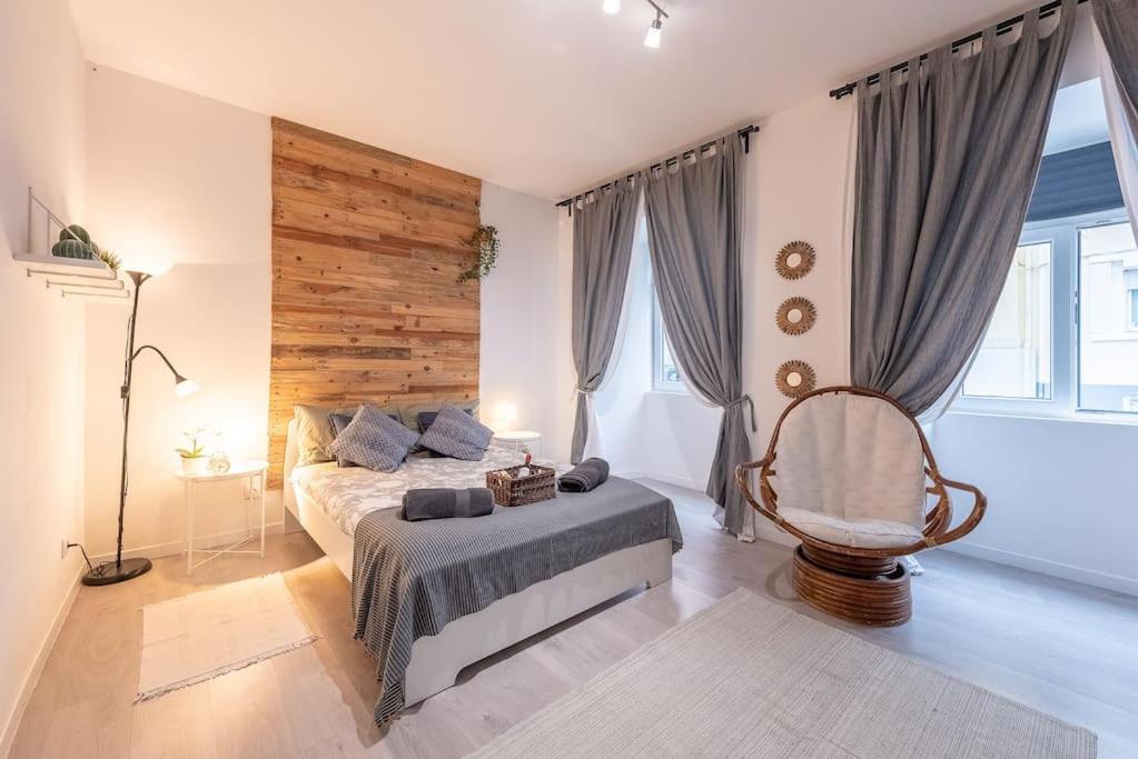 Modern Rustic In Graca Apartamento